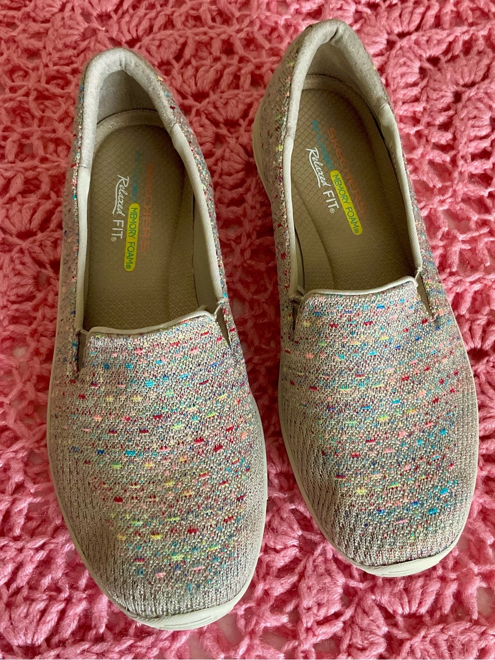 Skechers Slip-On Moccasins in Beige with Multicolor Speckle